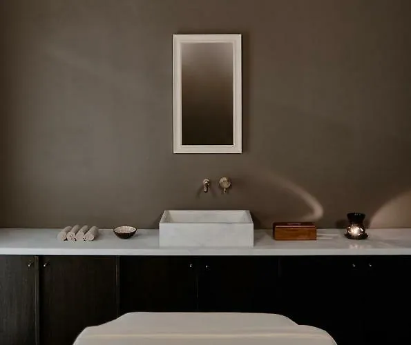 Parilio, A Member Of Design Naousa